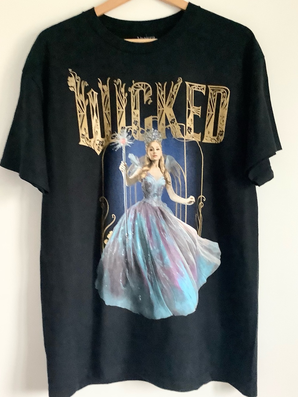NEW Wicked Hot Topic Graphic Unisex Black Tee Shirt 100% Cotton Sz.L